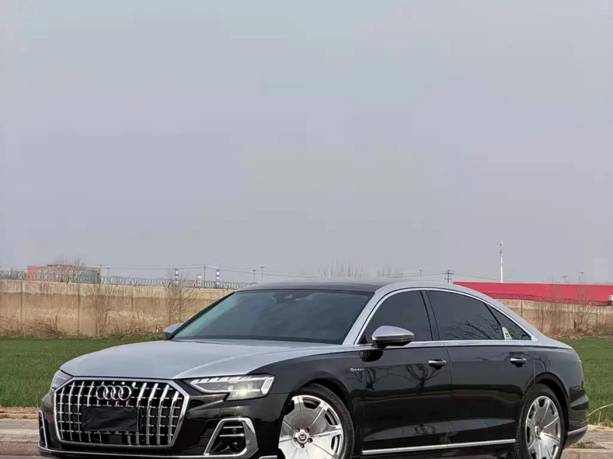 AUDI A8  2021