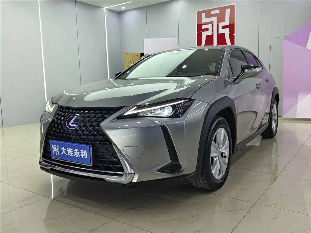 LEXUS UX  2019