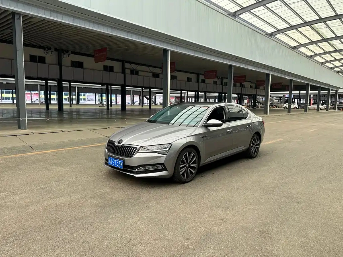 SKODA SUPERB