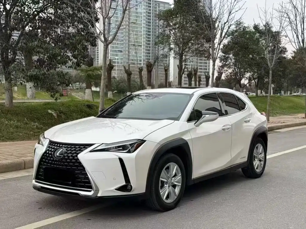 LEXUS UX  2020
