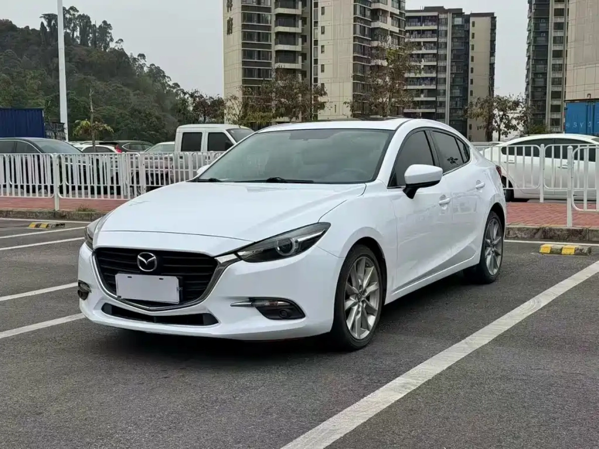 MAZDA 3 AXELA