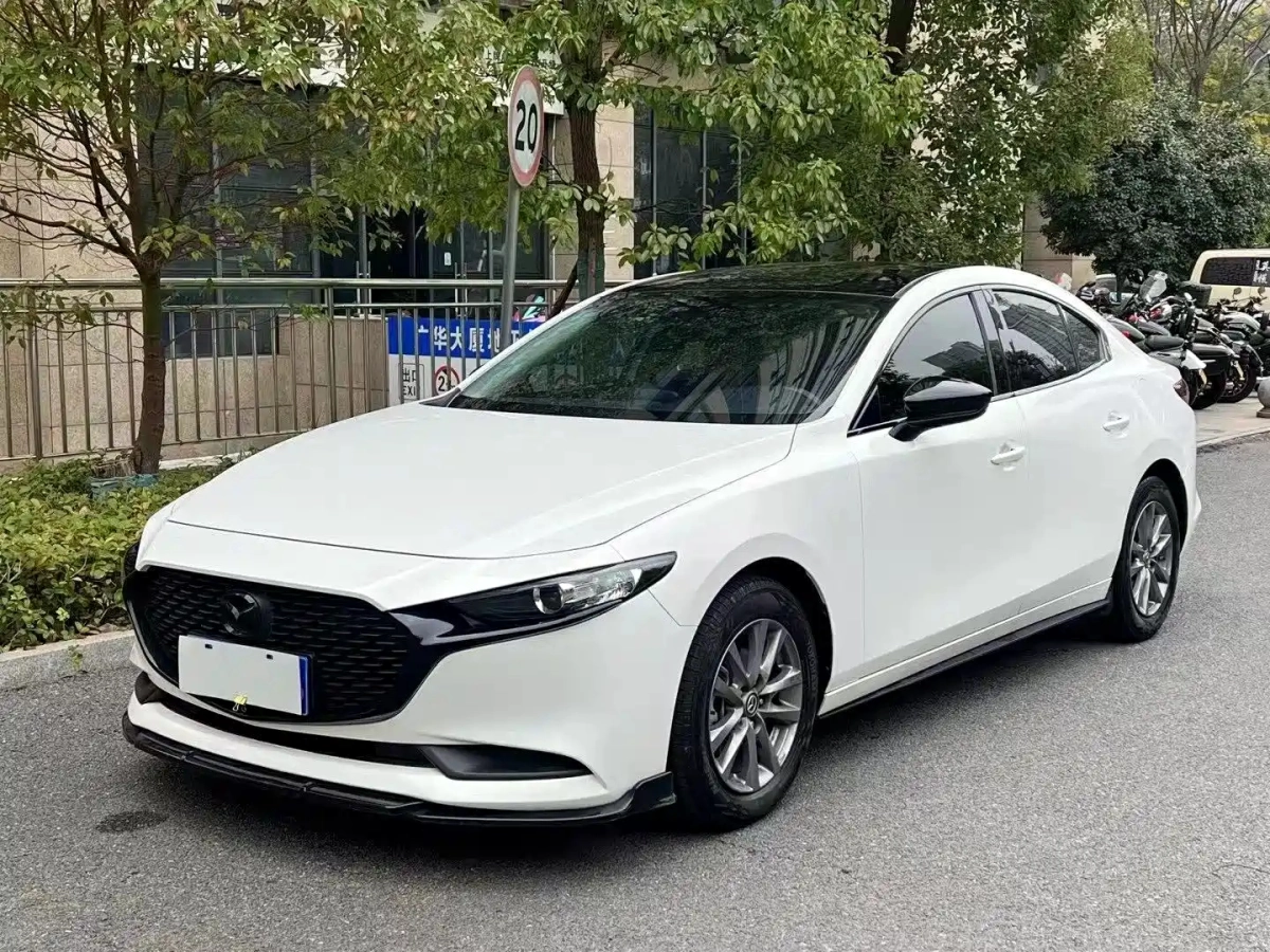MAZDA 3 AXELA