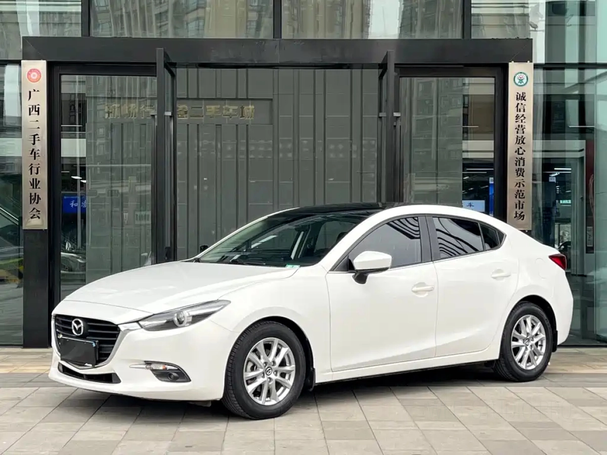 MAZDA 3 AXELA