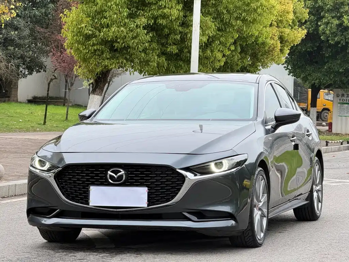 MAZDA 3 AXELA