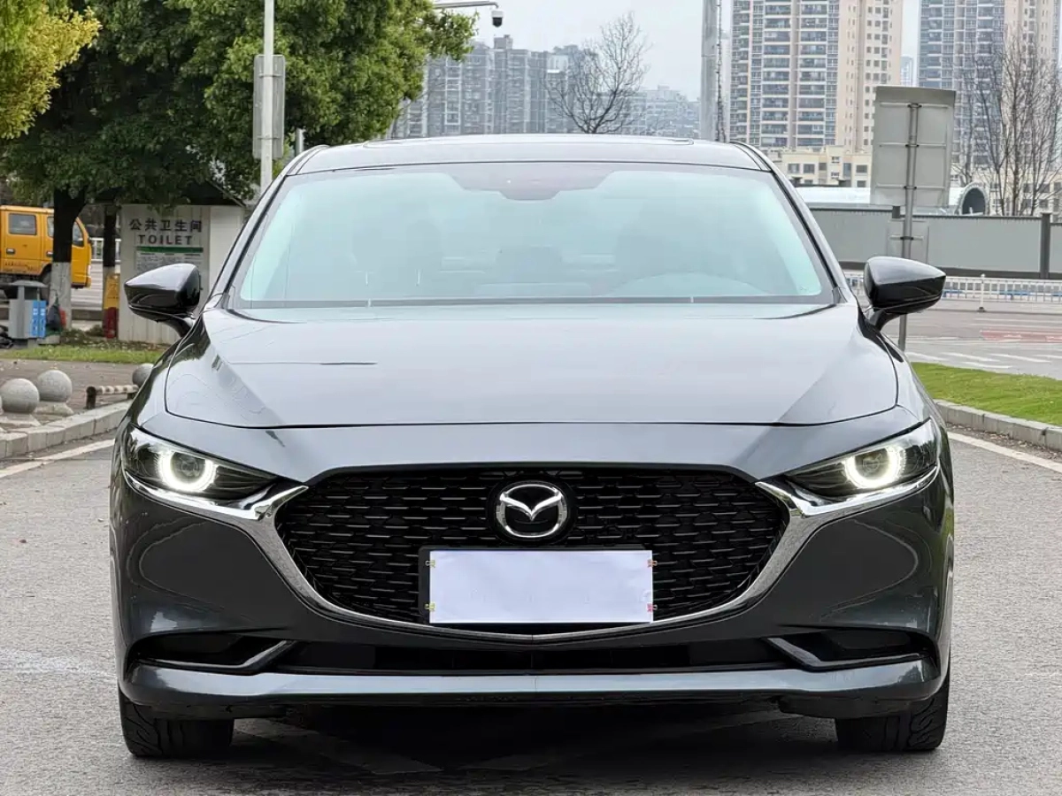 MAZDA 3 AXELA