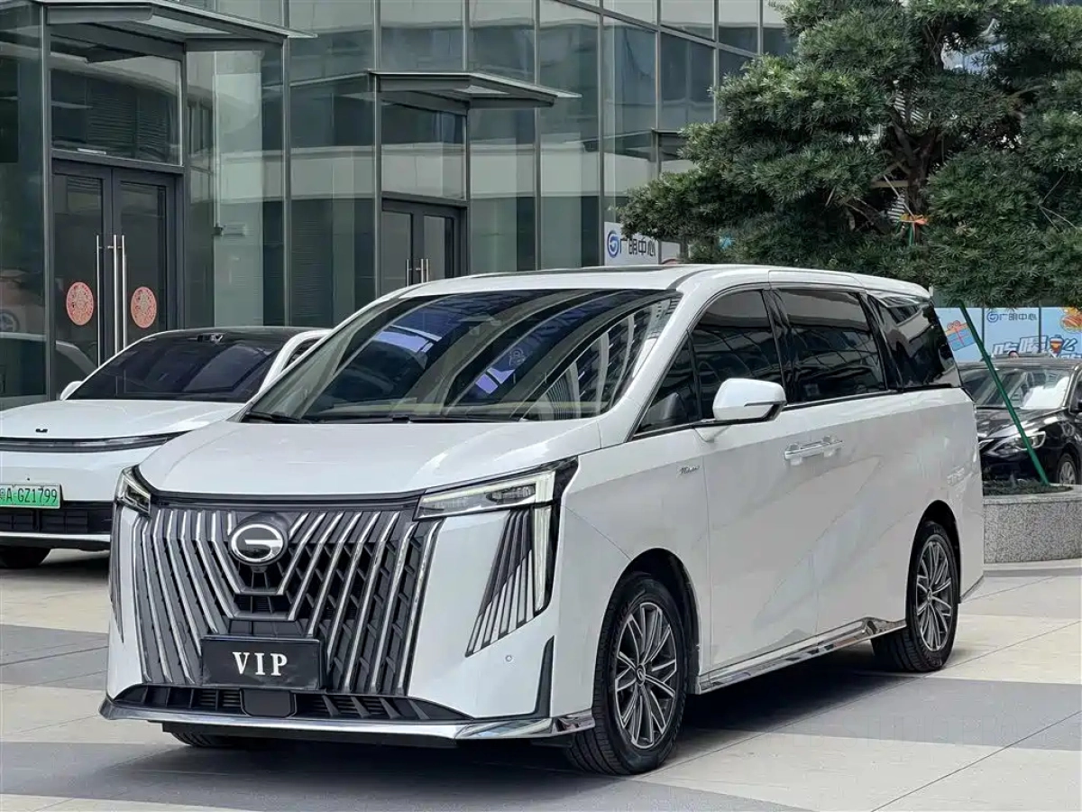 GAC TRUMPCHI TRUMPCHI M8  2025