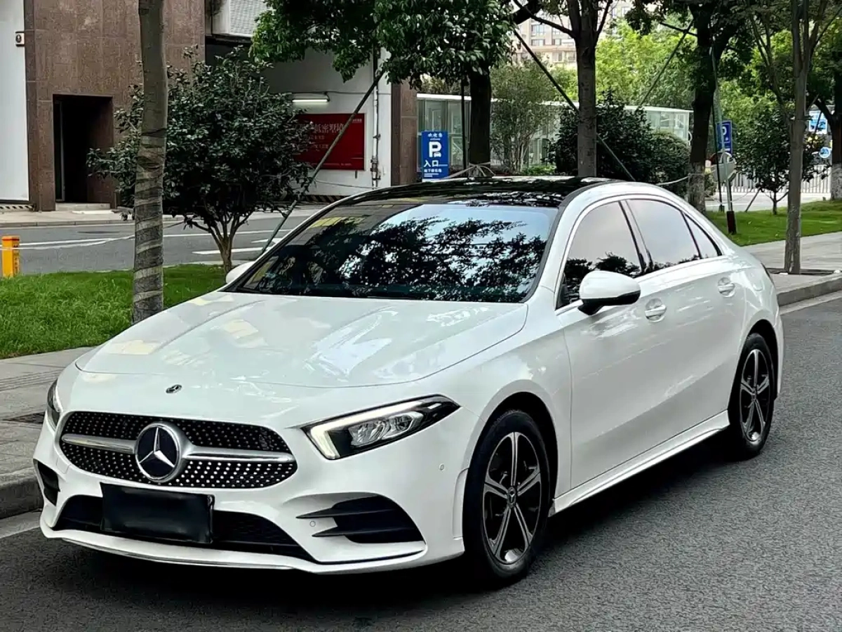 MERCEDES-BENZ A-CLASS  2022