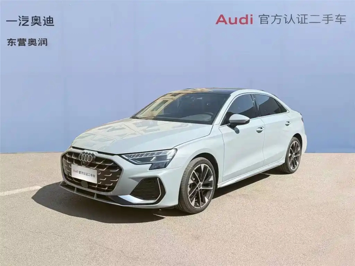 AUDI A3  2025