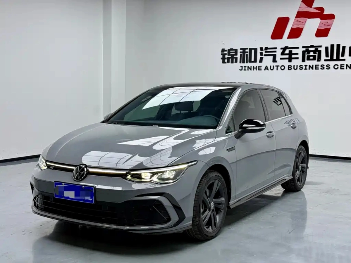 VOLKSWAGEN GOLF  2023