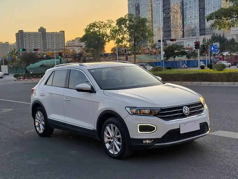 VOLKSWAGEN T-ROC TANGE