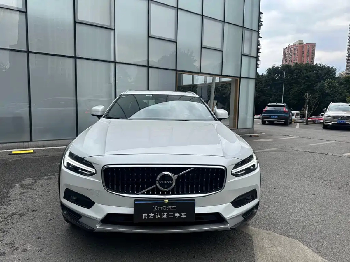 VOLVO V90