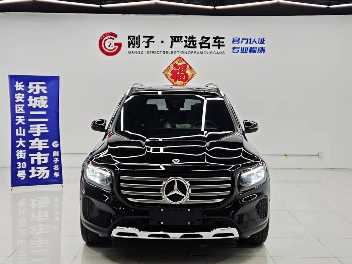 MERCEDES-BENZ GLB