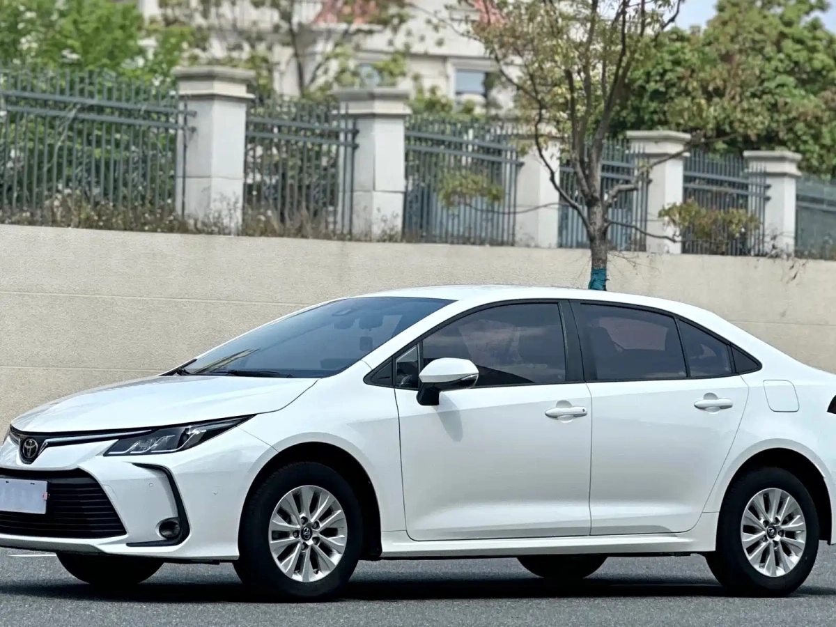 TOYOTA COROLLA  2023