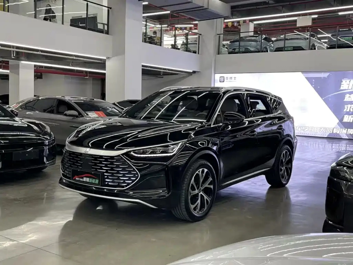 BYD TANG  2025