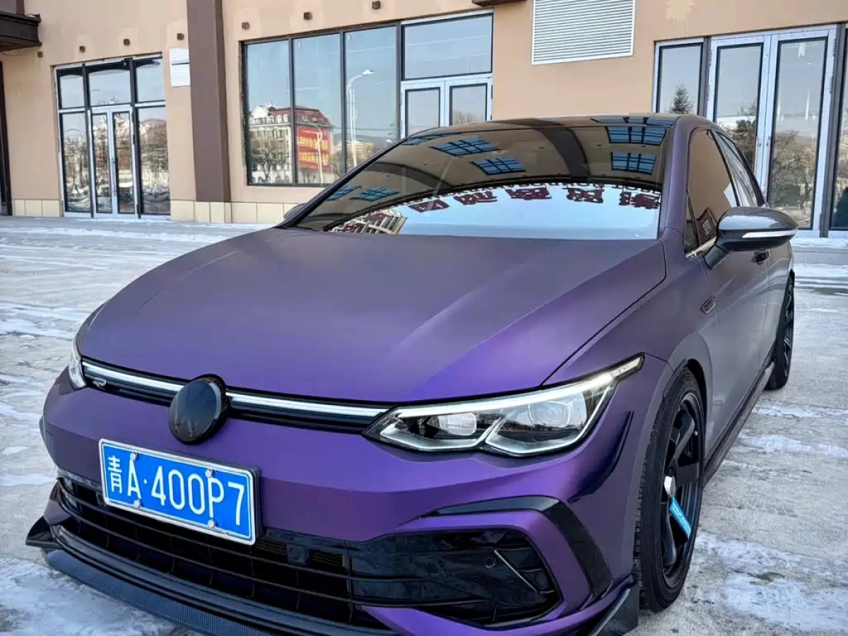 VOLKSWAGEN GOLF  2023