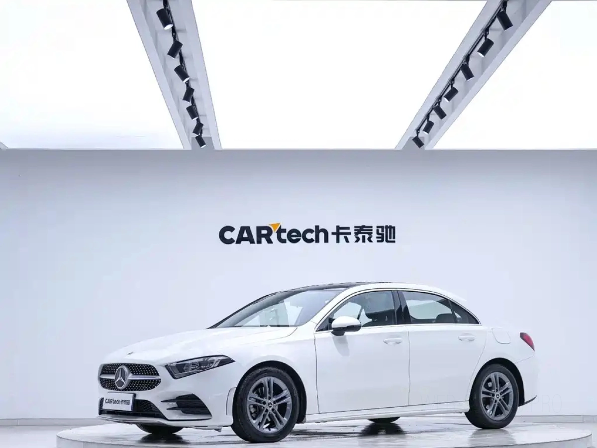 MERCEDES-BENZ A-CLASS  2021
