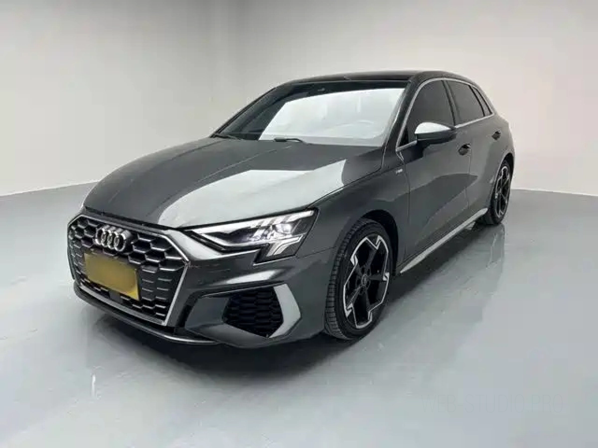 AUDI A3  2024