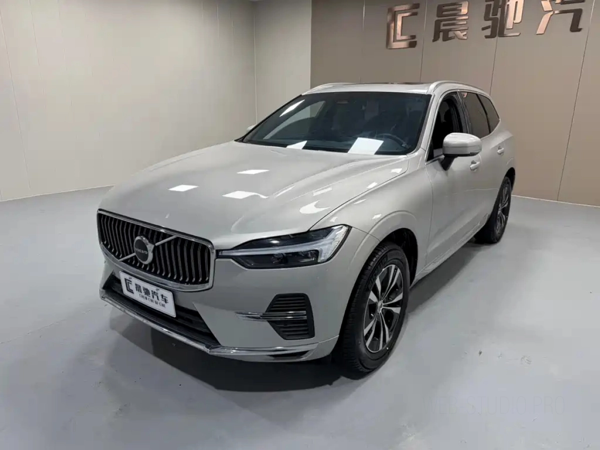 VOLVO XC60  2022