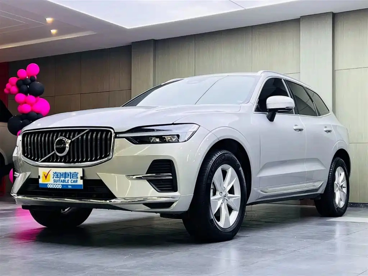 VOLVO XC60  2022