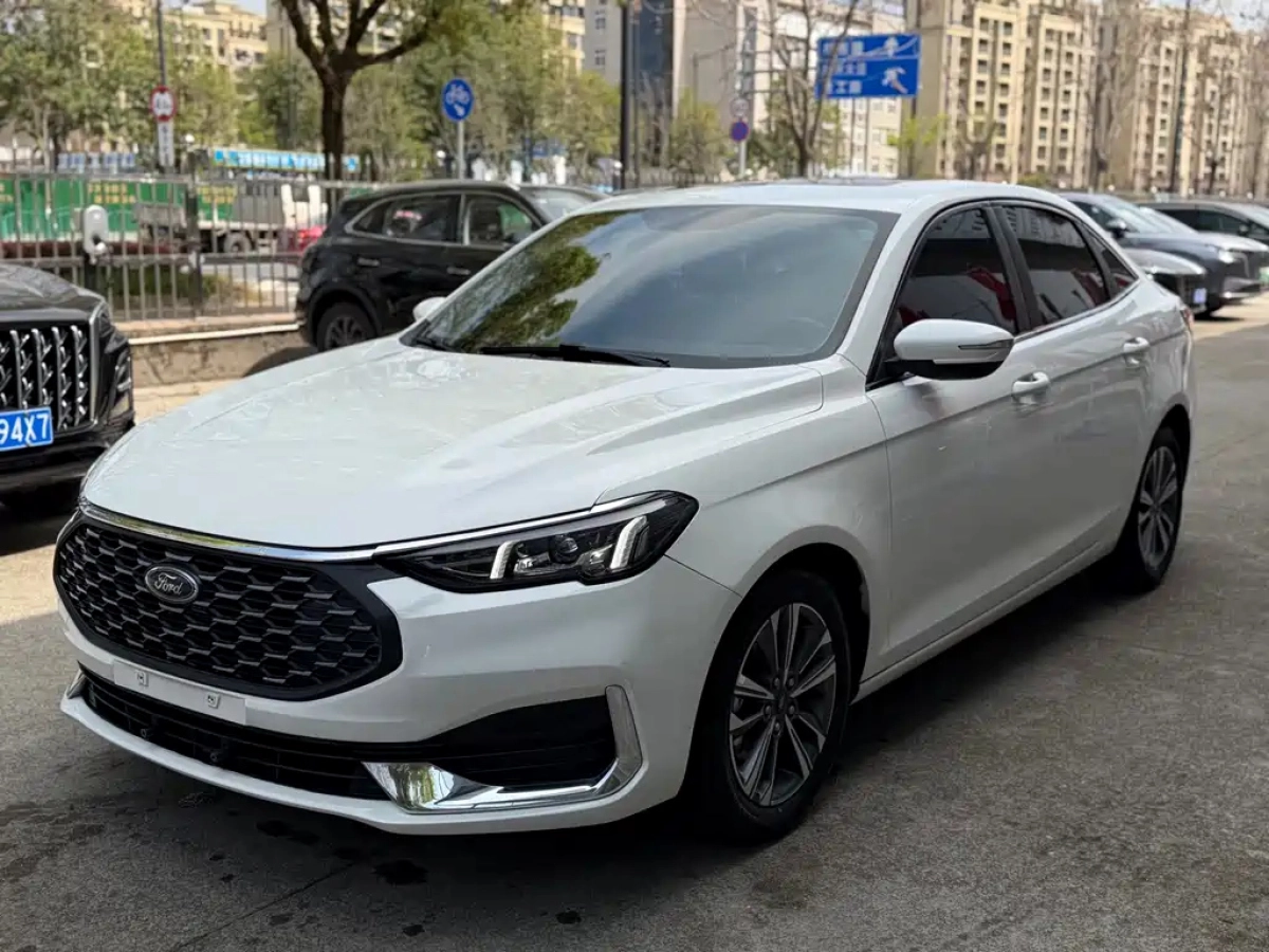 FORD FOCUS CLASSIC  2021
