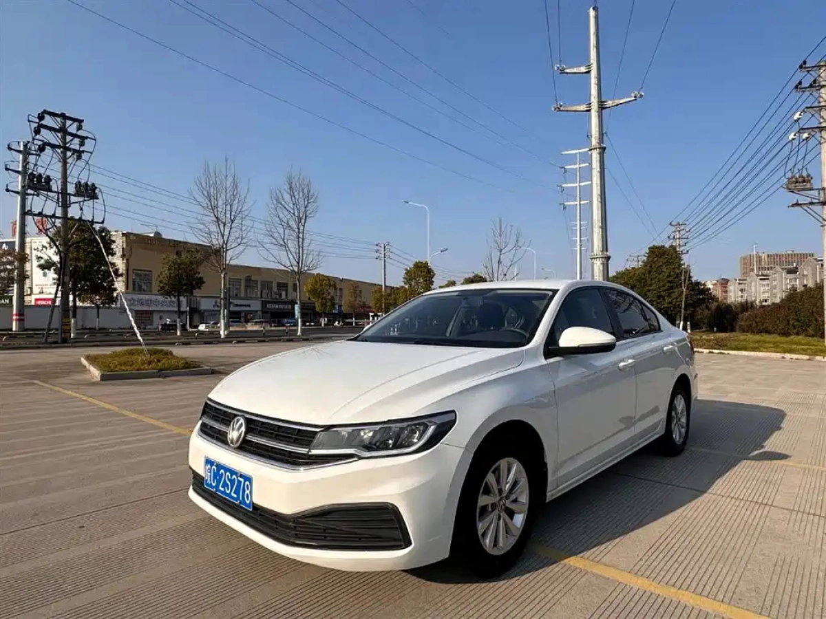 VOLKSWAGEN BORA  2021