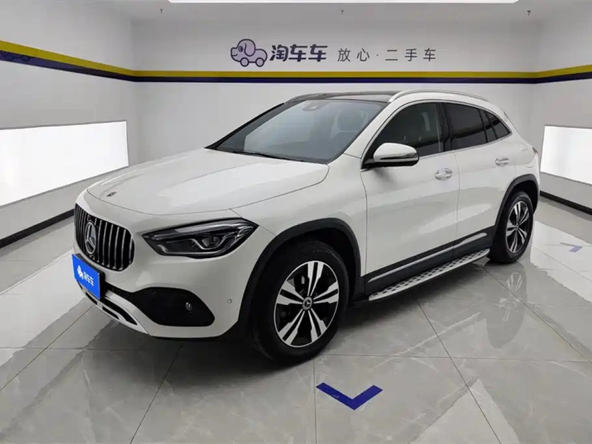 MERCEDES-BENZ GLA  2022