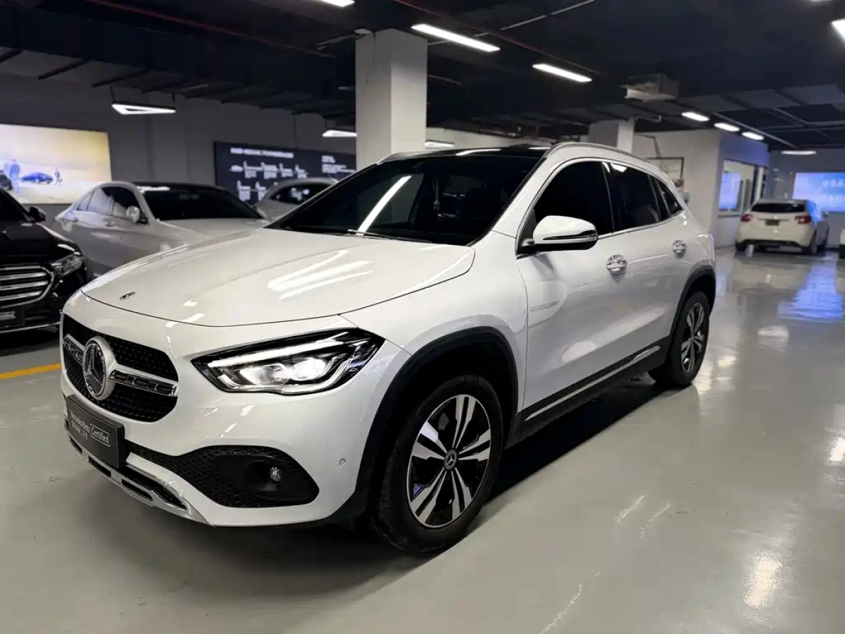 MERCEDES-BENZ GLA  2022