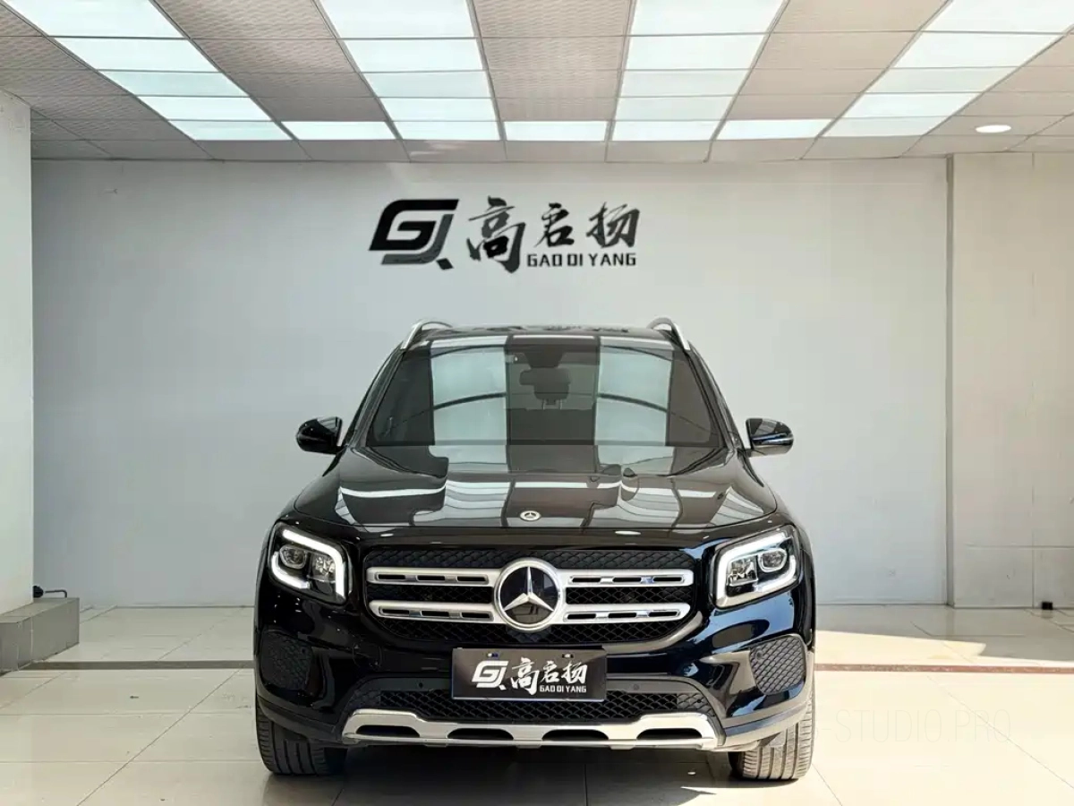 MERCEDES-BENZ GLB