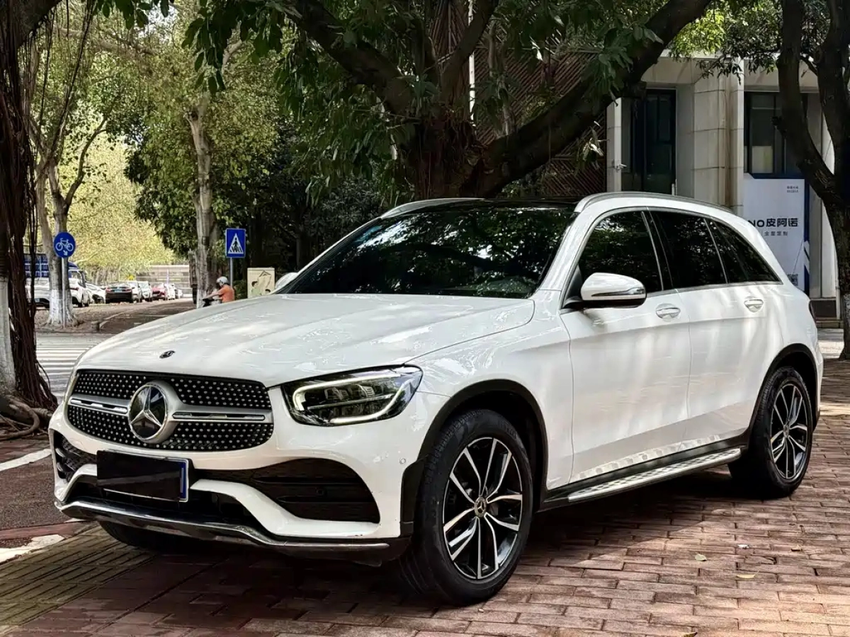 MERCEDES-BENZ GLC  2022