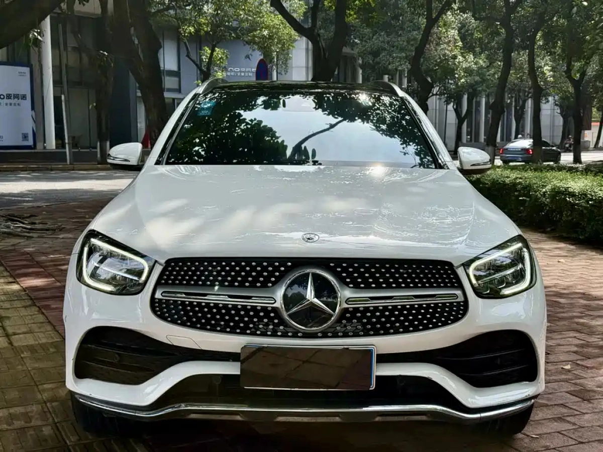 MERCEDES-BENZ GLC