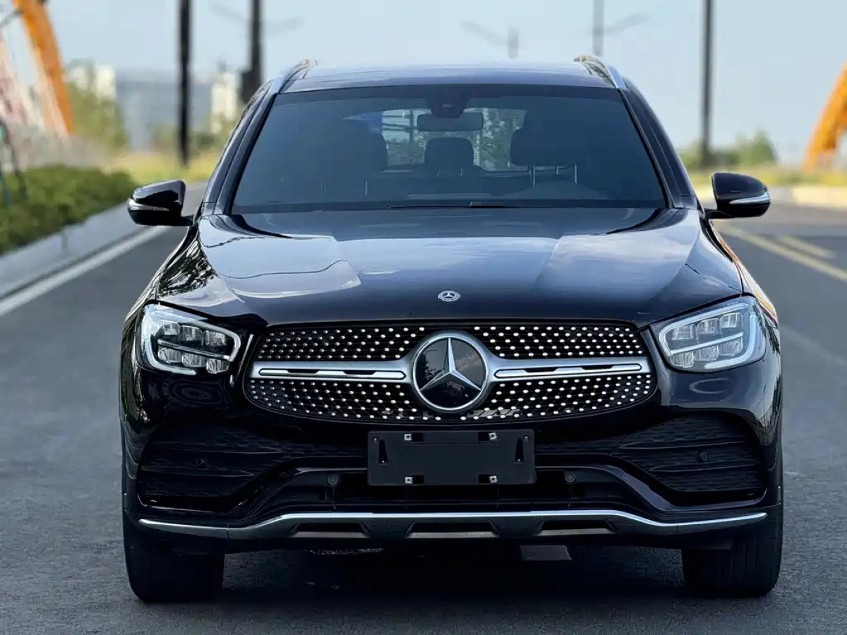 MERCEDES-BENZ GLC