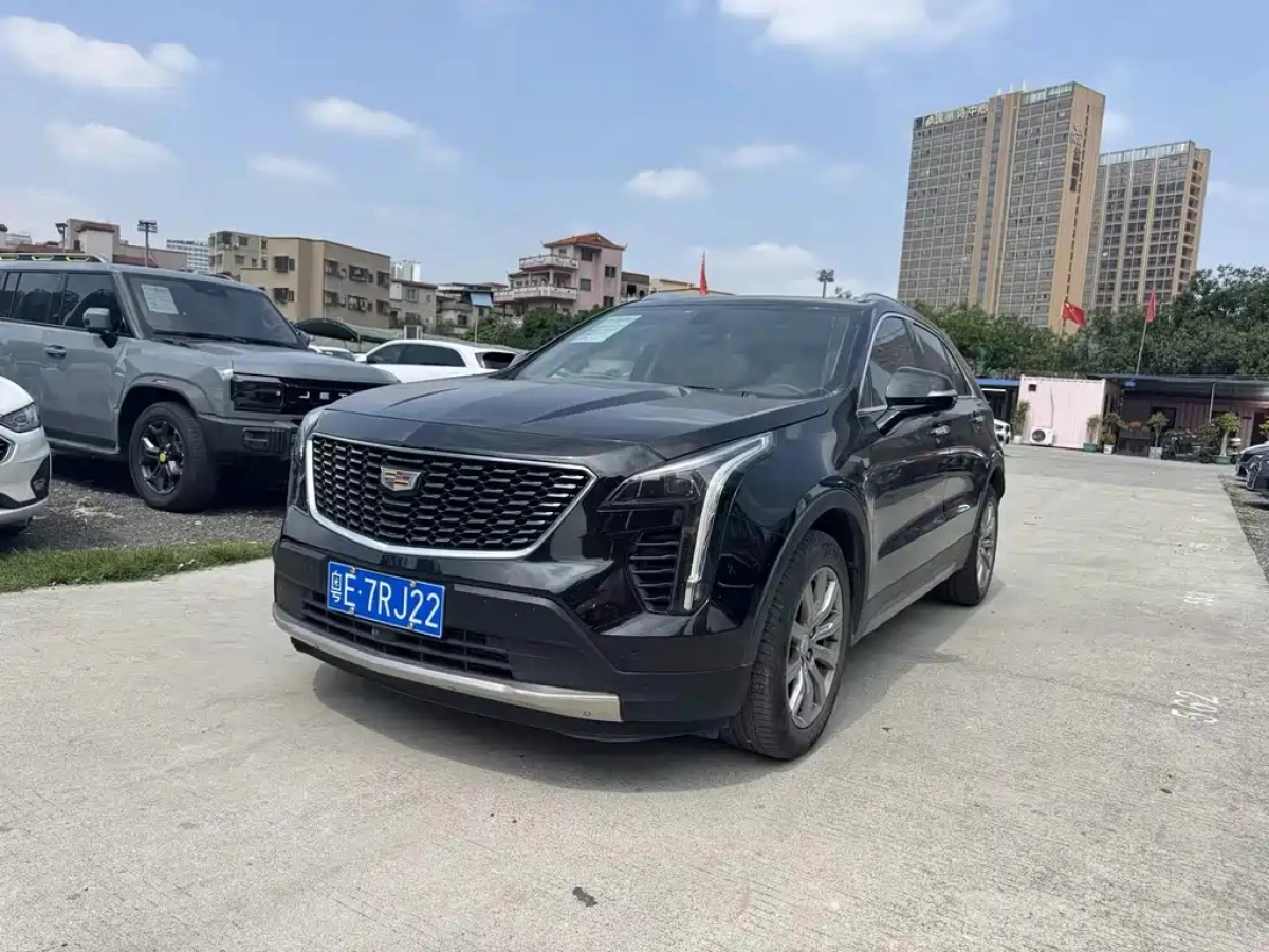 CADILLAC XT4