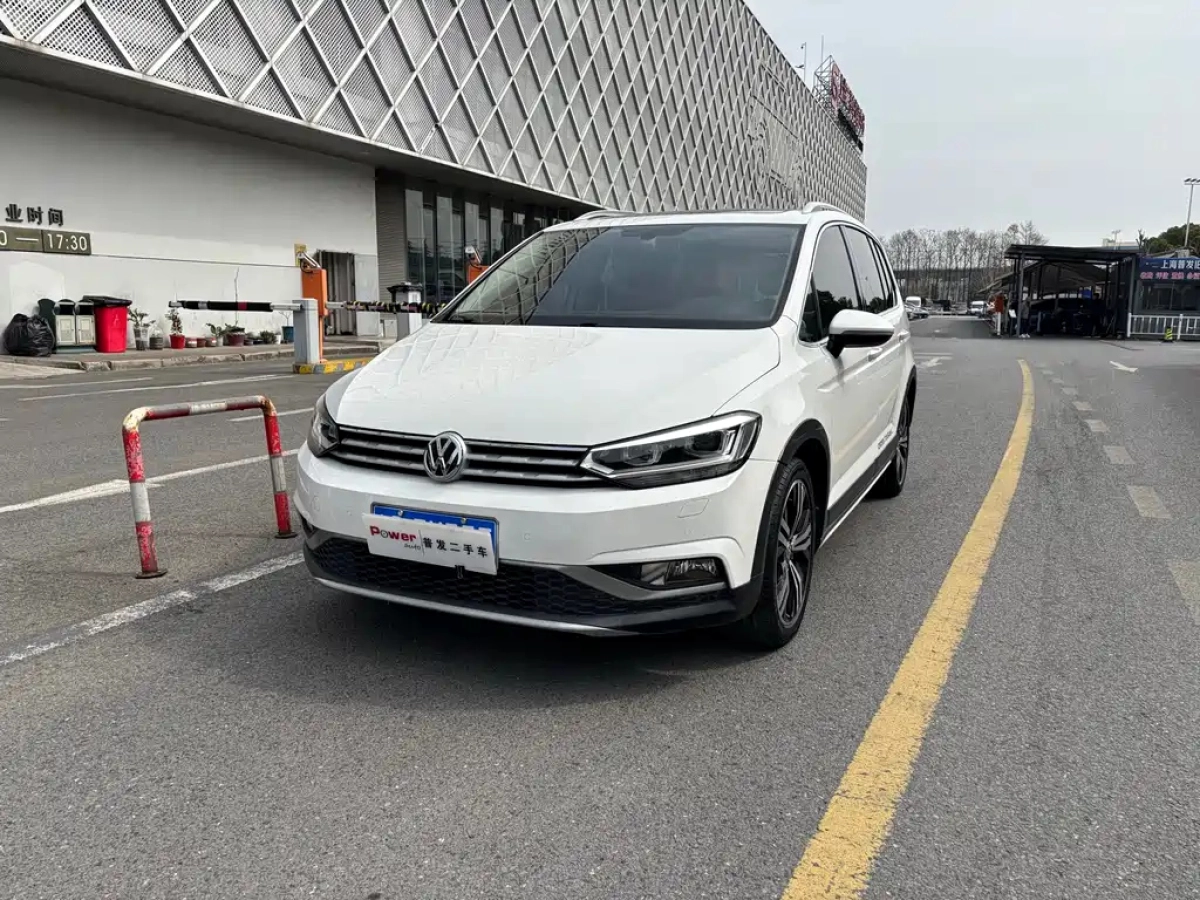 VOLKSWAGEN TOURAN  2019