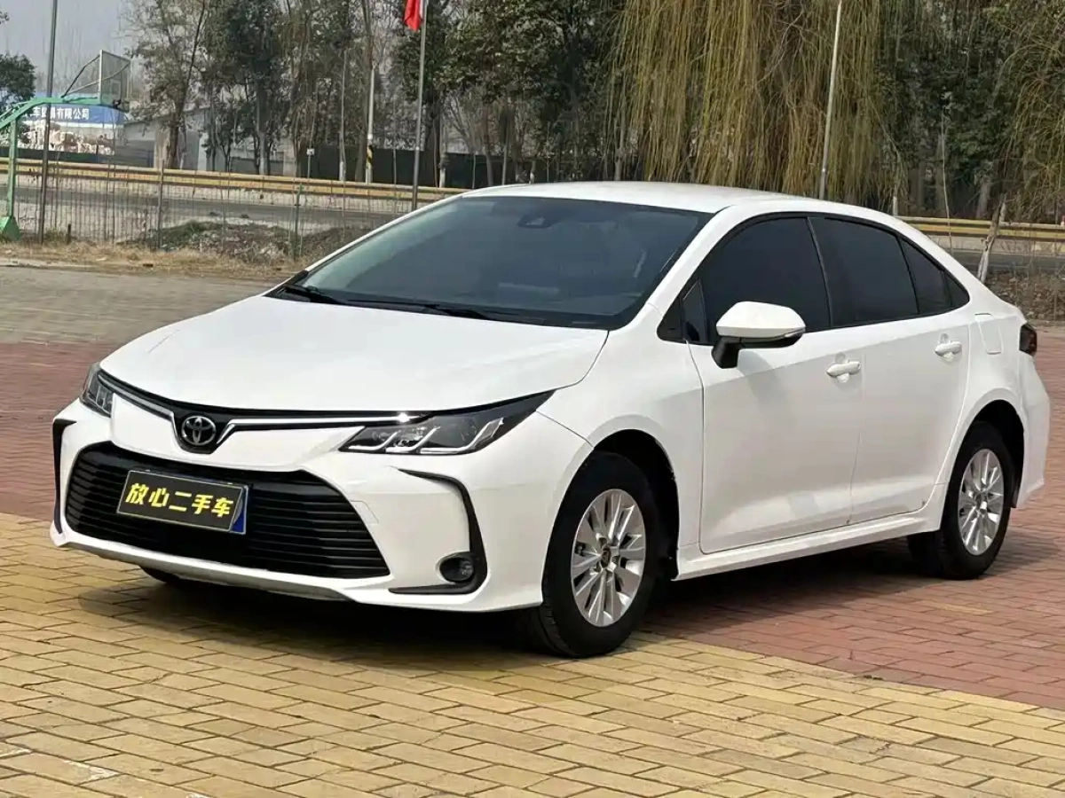 TOYOTA COROLLA  2025