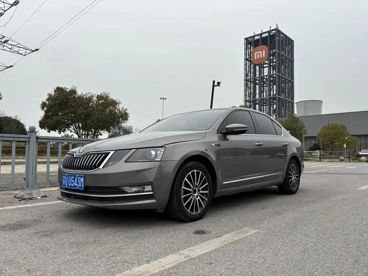 SKODA OCTAVIA  2019
