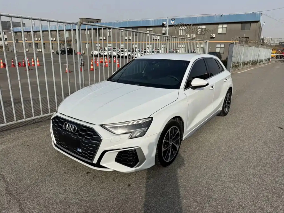 AUDI A3  2022