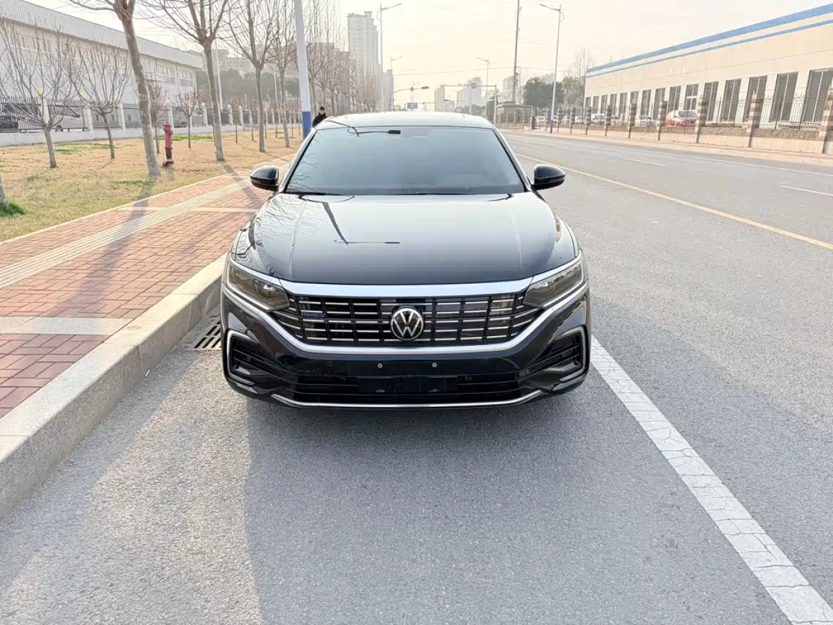 VOLKSWAGEN PASSAT NEW ENERGY