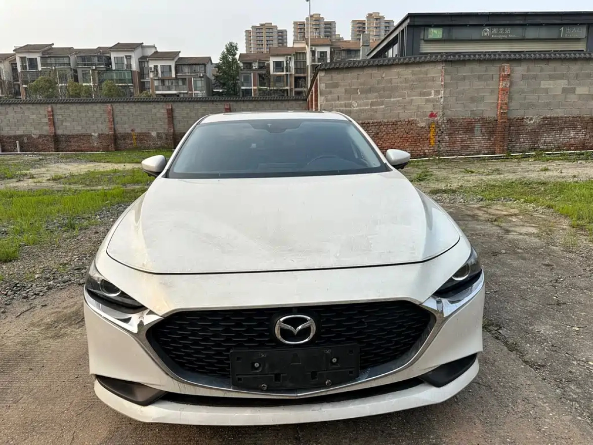 MAZDA 3 AXELA