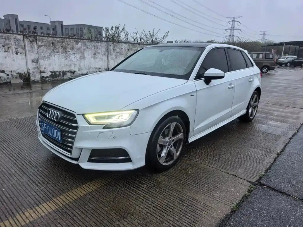 AUDI A3  2021