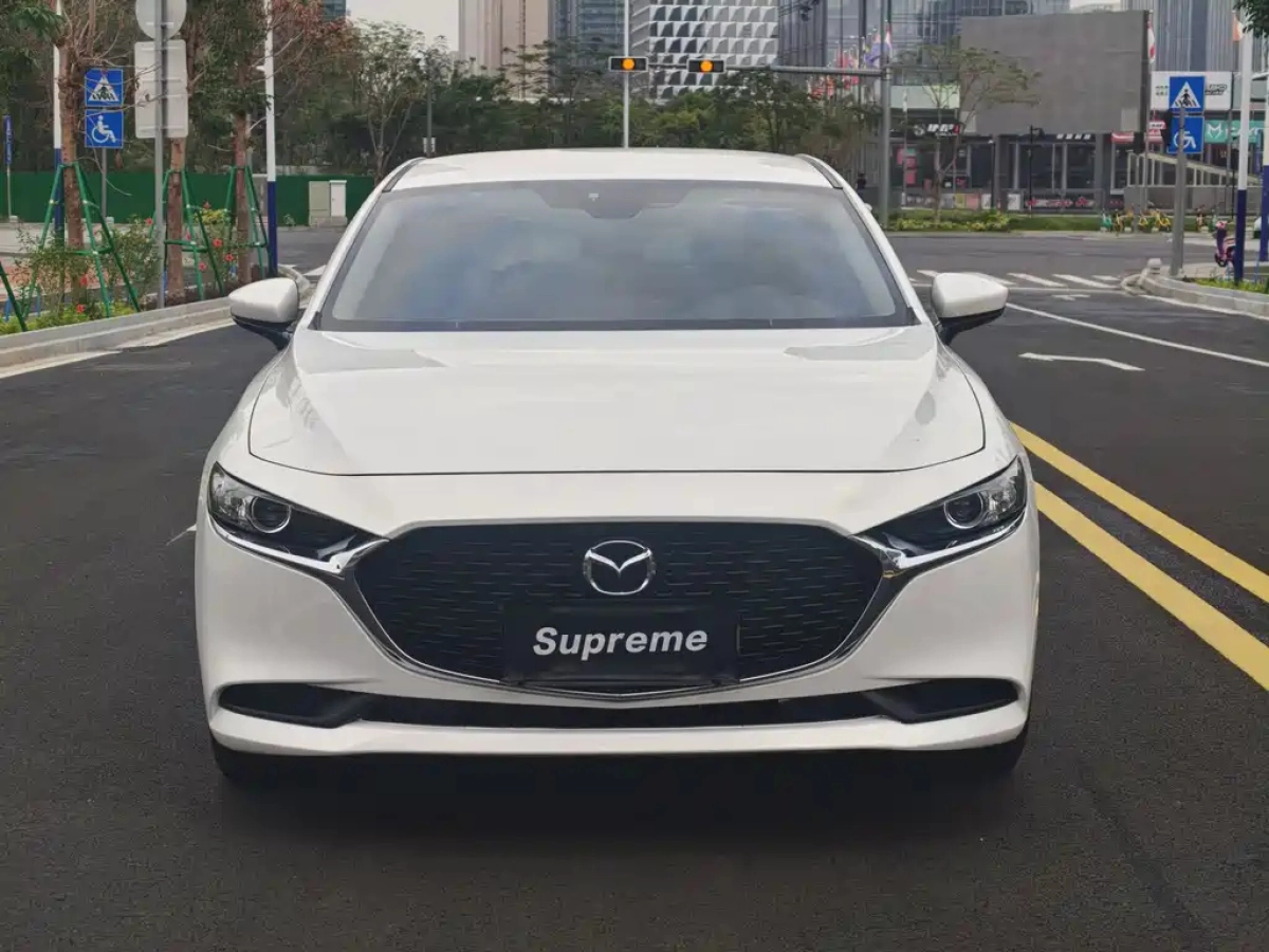 MAZDA 3 AXELA