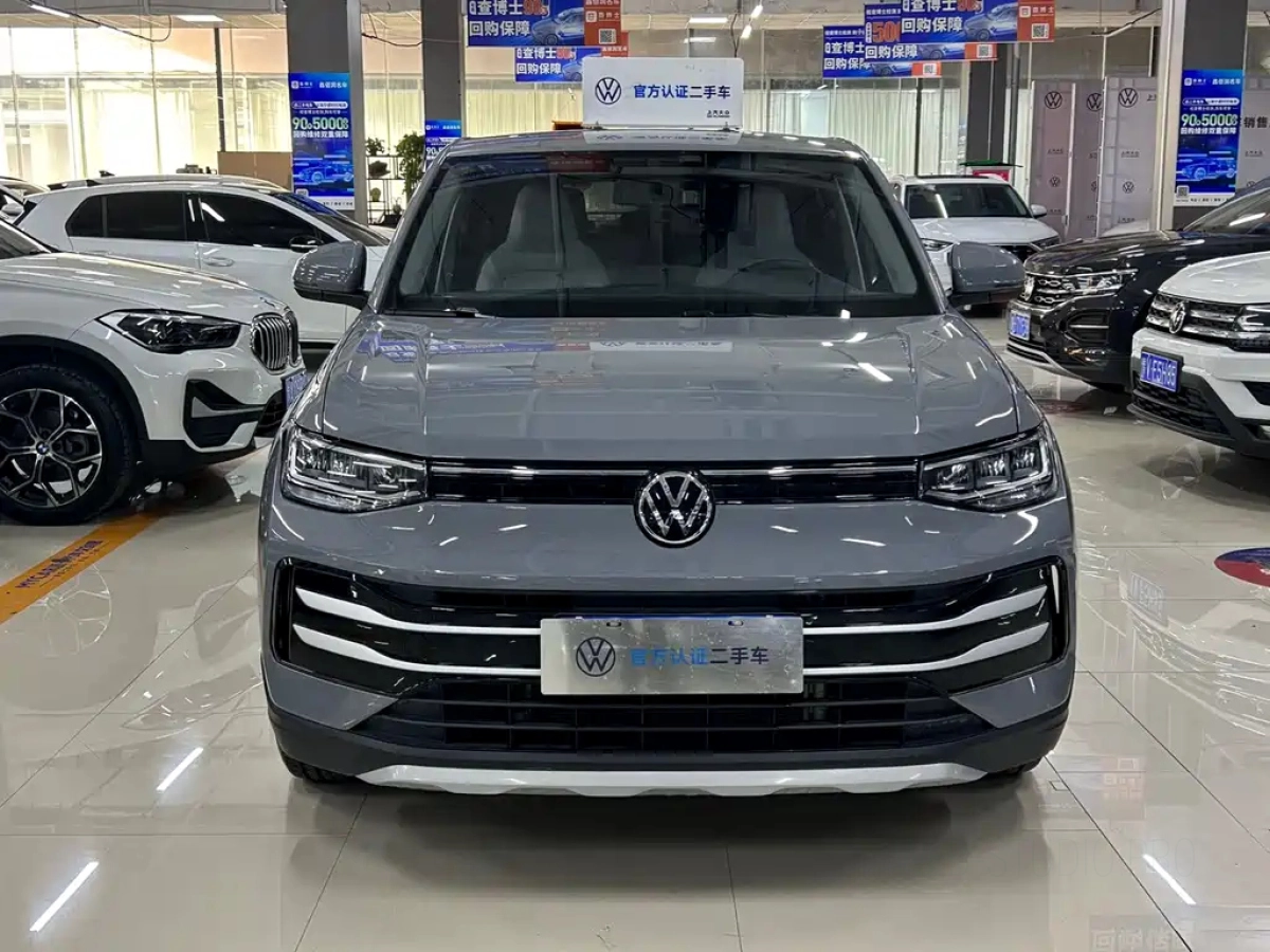 VOLKSWAGEN THARU
