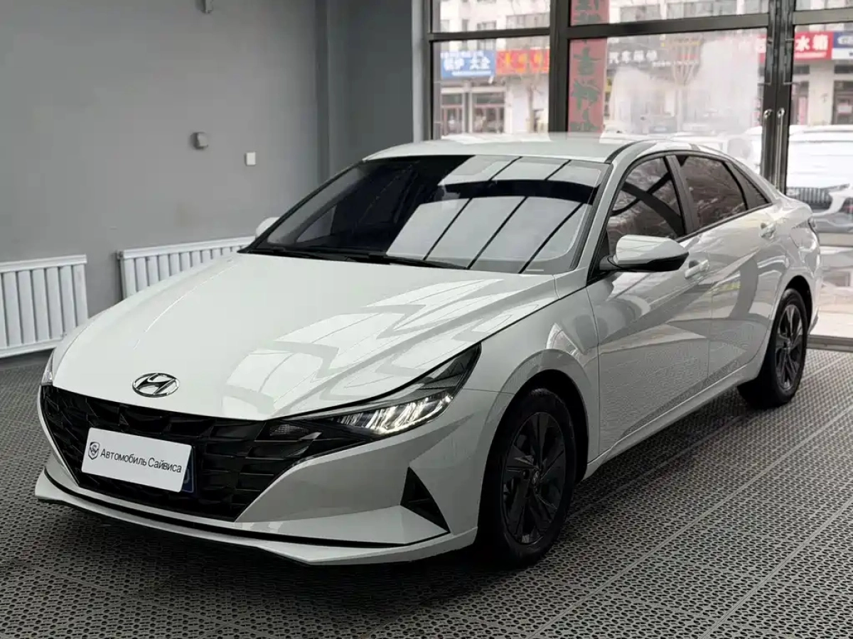 HYUNDAI ELANTRA  2023