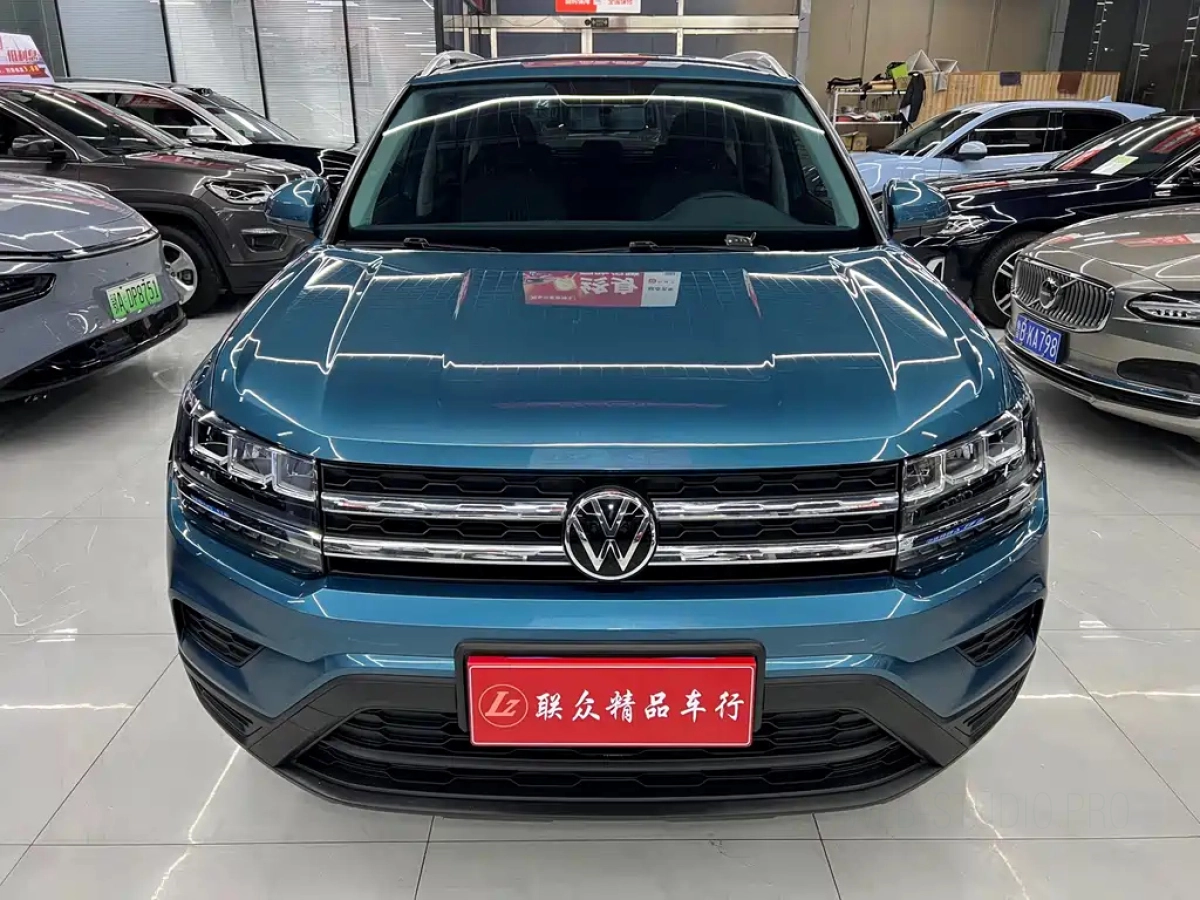 VOLKSWAGEN THARU  2021