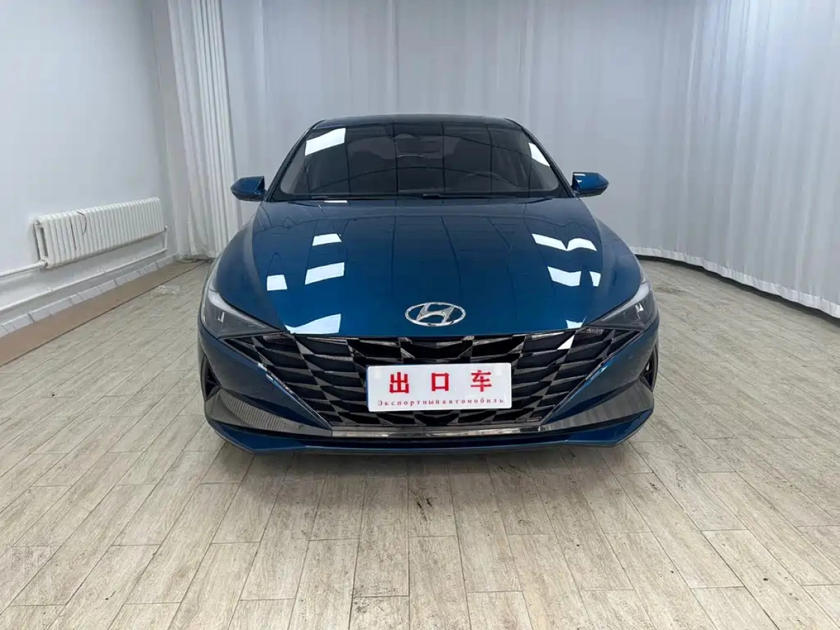 HYUNDAI ELANTRA