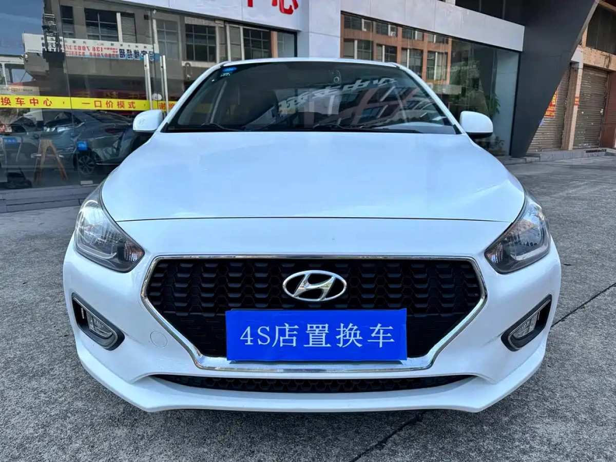 HYUNDAI VERNA