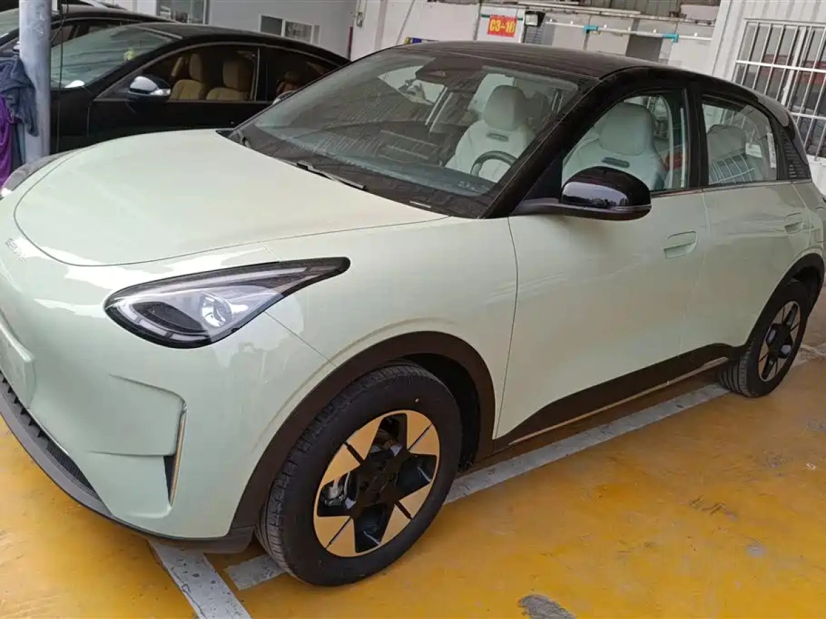 GEELY AUTO XINGYUAN  2025