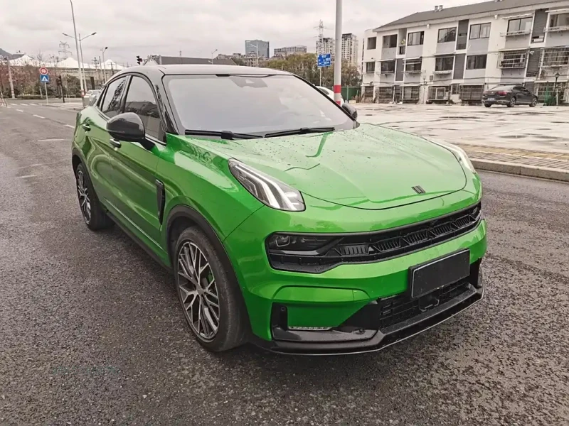 LYNK&CO 05