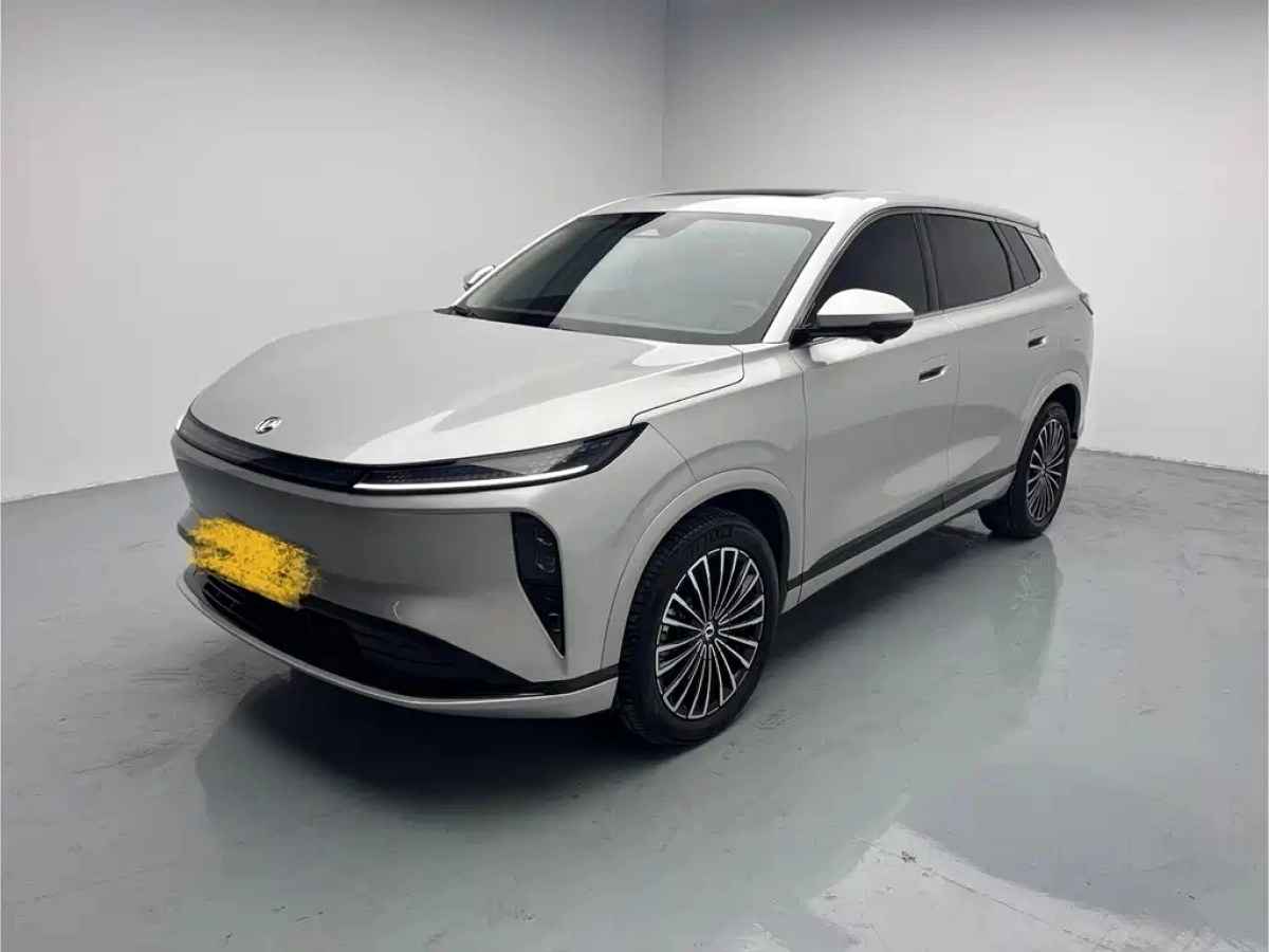 DONGFENG AEOLUS L8  2025