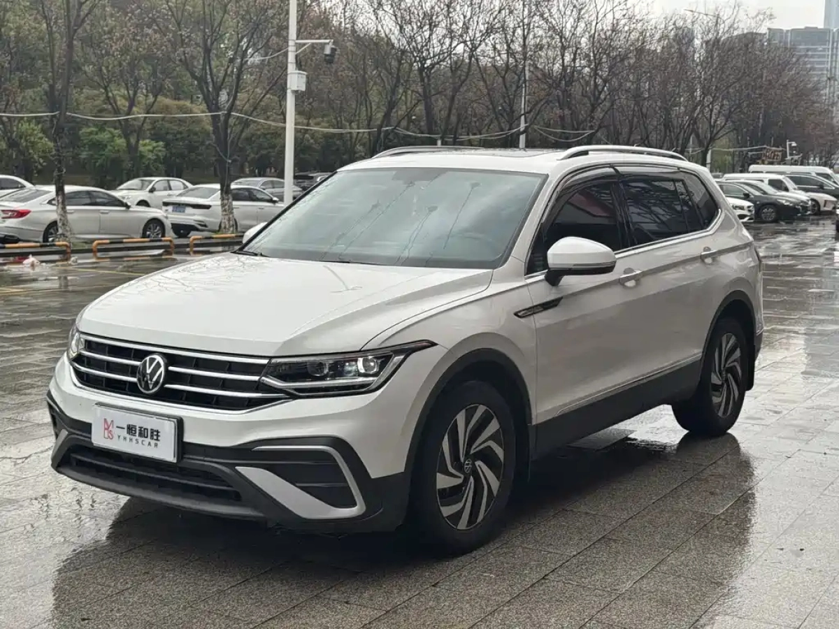 VOLKSWAGEN TIGUAN L  2023
