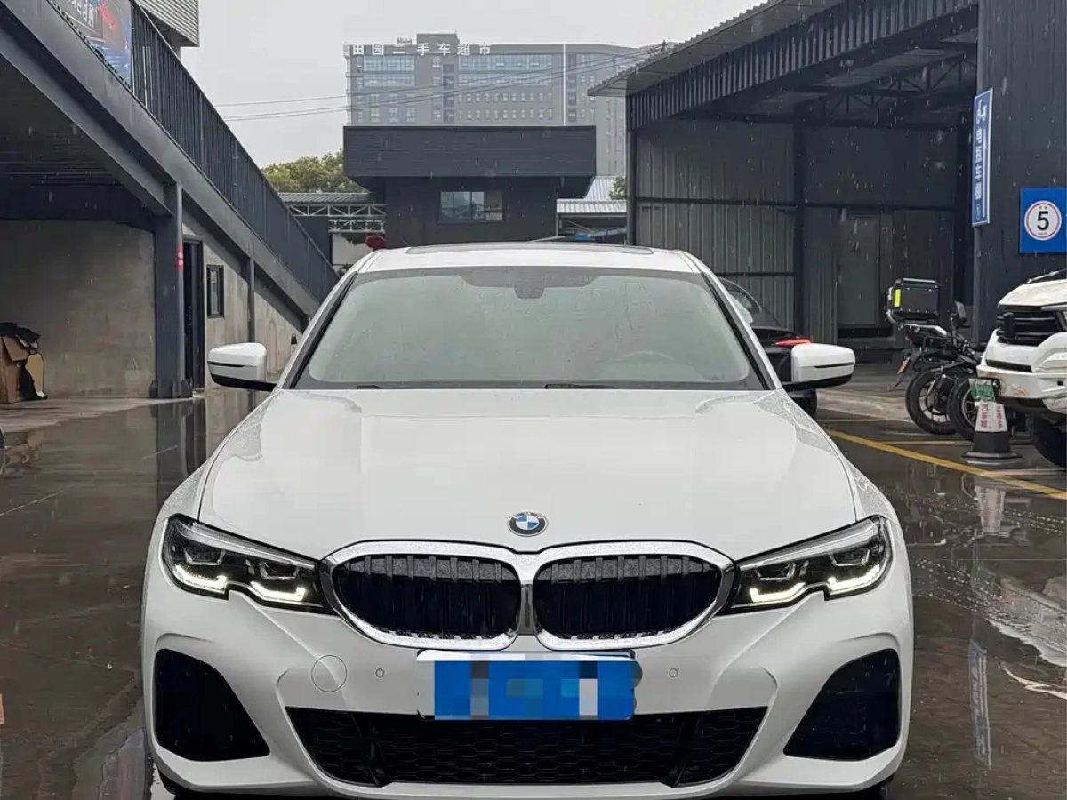 BMW 3 SERIES